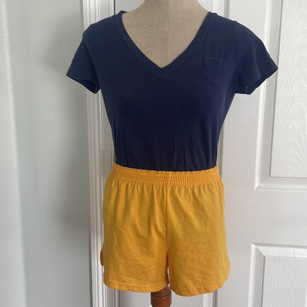 Soffe shorts yellow cheer & Boyfriend Tee navy S